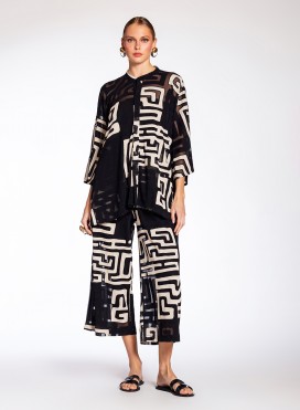 Black/Ecru