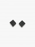 Venia earring: black acacia